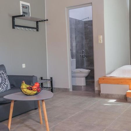 Spitakia-Cozy & Comfy Apartments 10Minutes From The Airport Artemida  Ngoại thất bức ảnh
