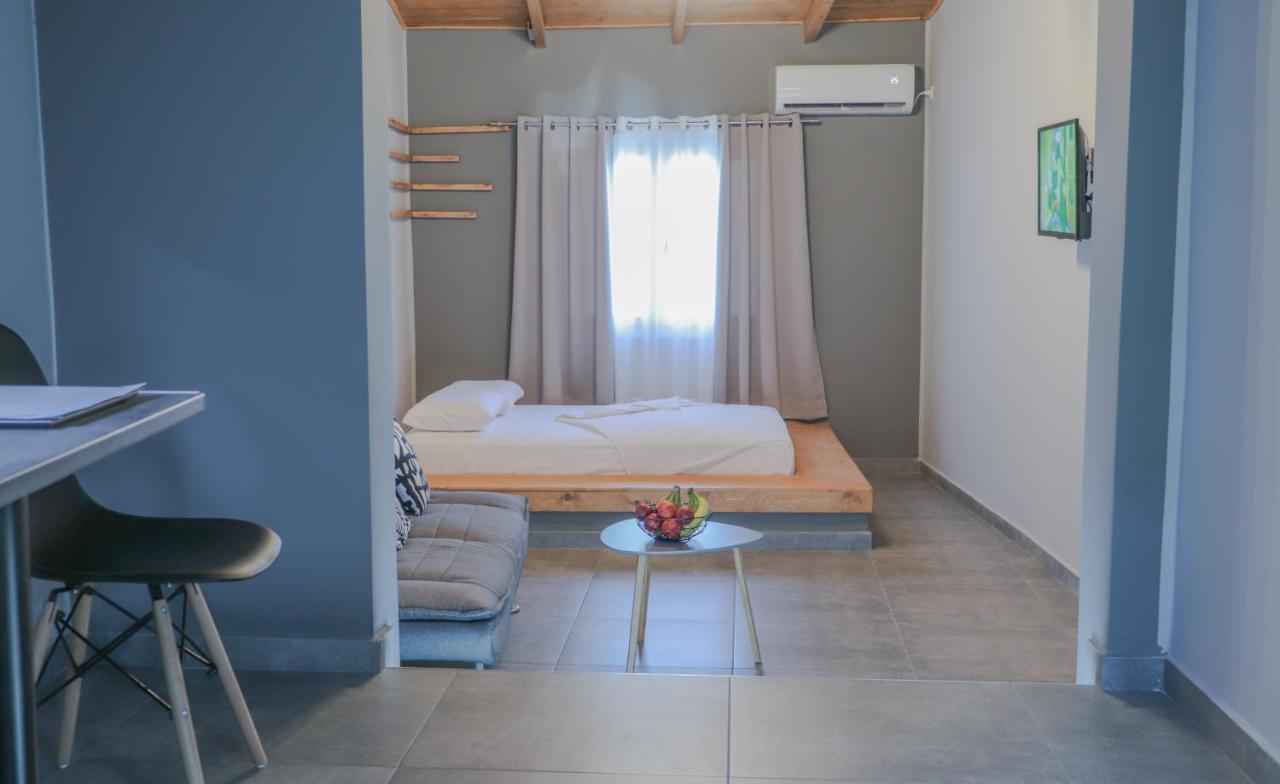 Spitakia-Cozy & Comfy Apartments 10Minutes From The Airport Artemida  Ngoại thất bức ảnh